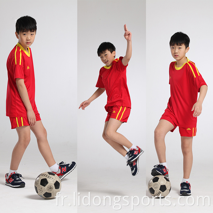 Uniforme en jersey personnalisé vide uniformes de football pour les jeunes chemises de football masculines fabriquées en Chine